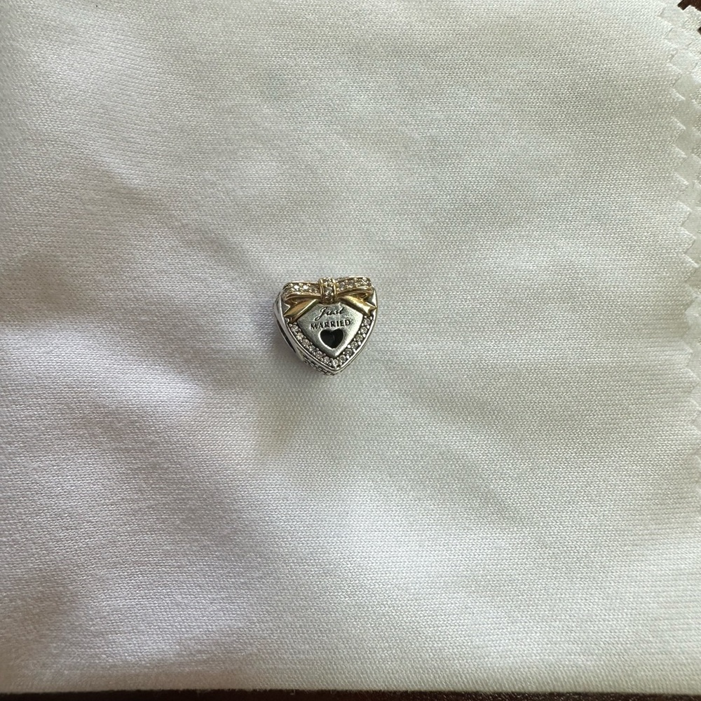 Pandora “Just Married” Charm